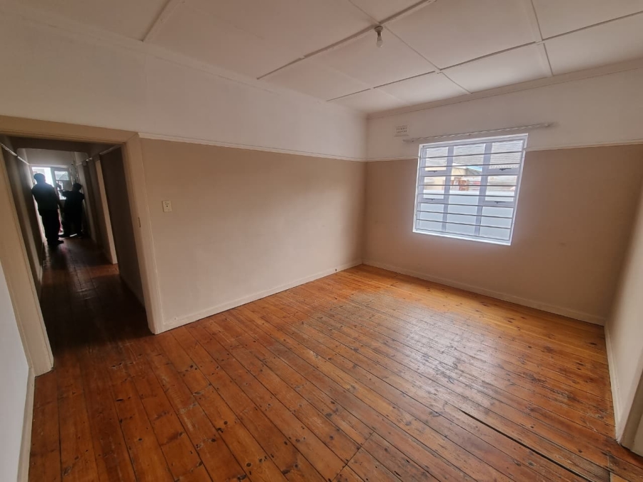 To Let 2 Bedroom Property for Rent in Lansdowne Western Cape